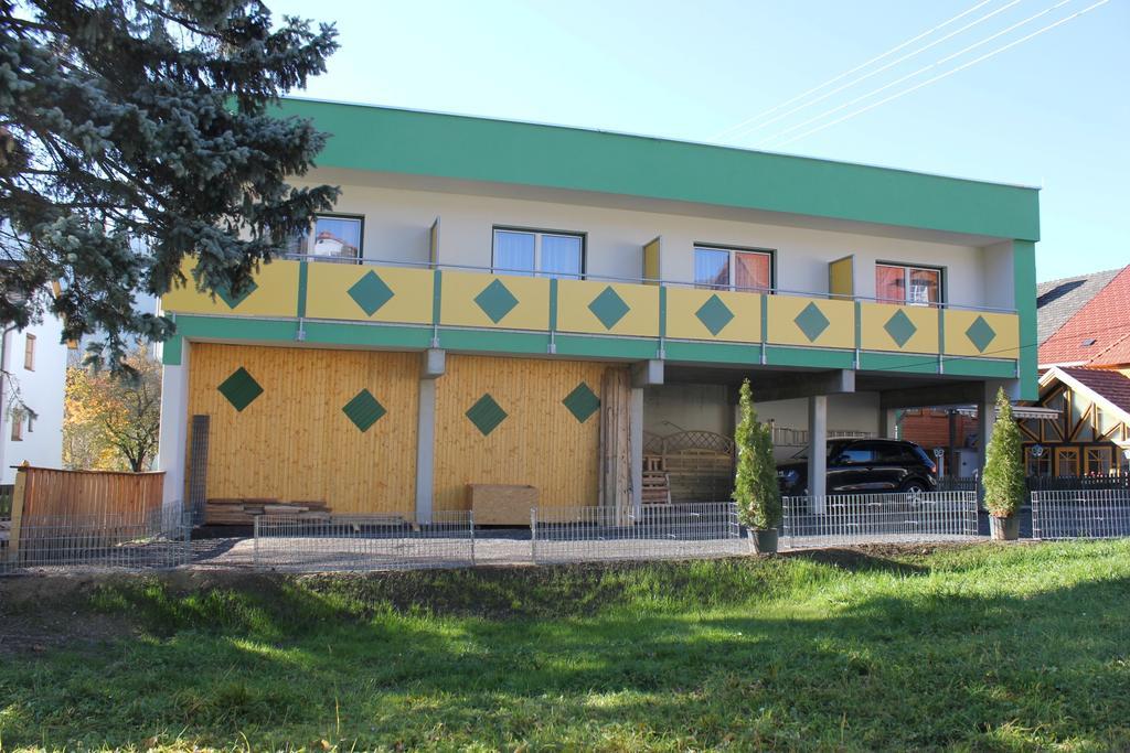 Gasthof Zum Mohrn Oberwoelz Stadt Екстериор снимка